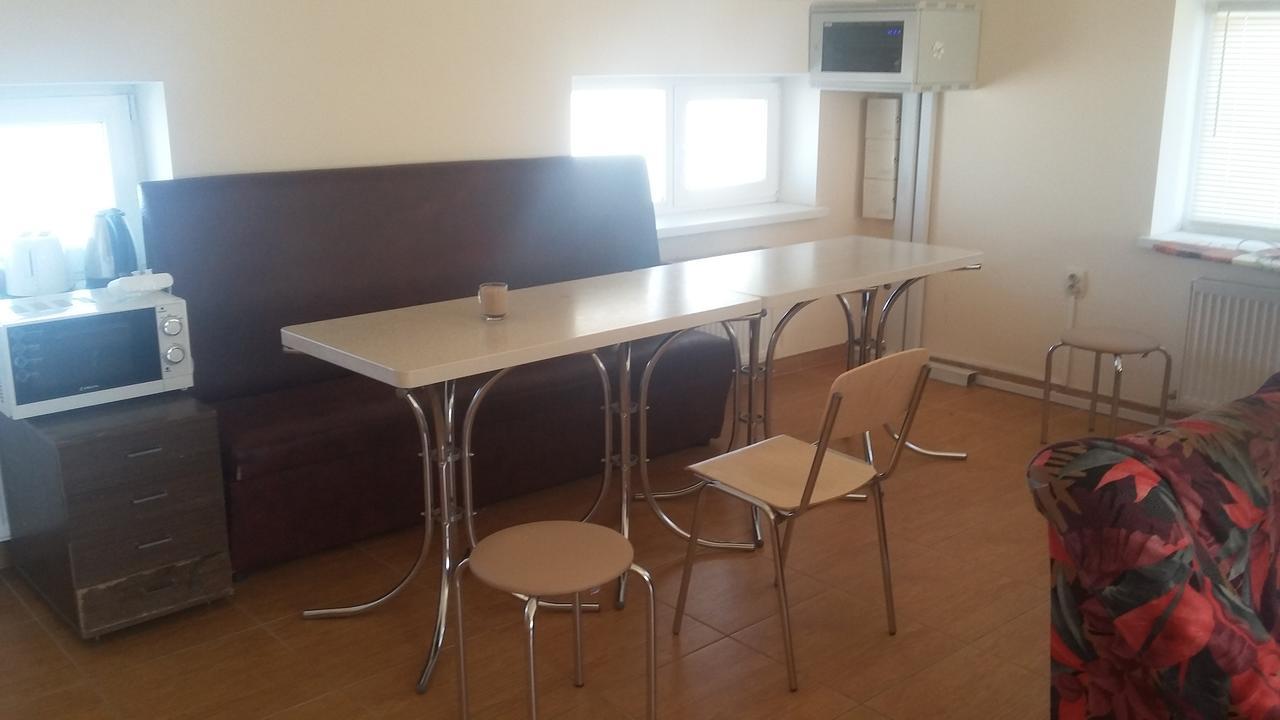 Hostel Stozhary Ternopil Exteriör bild