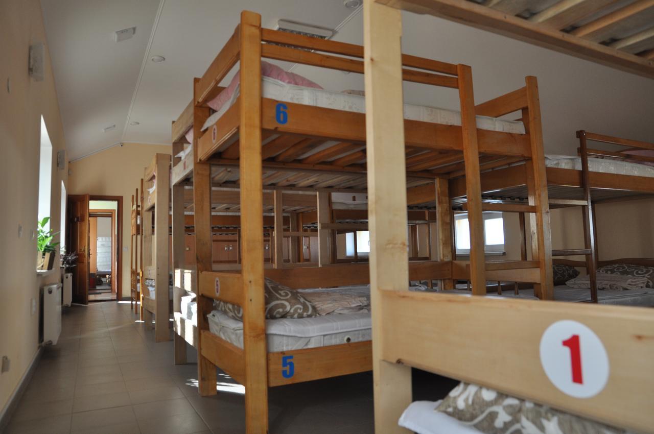 Hostel Stozhary Ternopil Exteriör bild