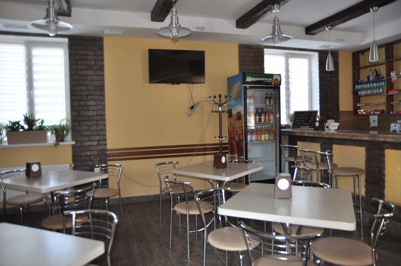 Hostel Stozhary Ternopil Exteriör bild